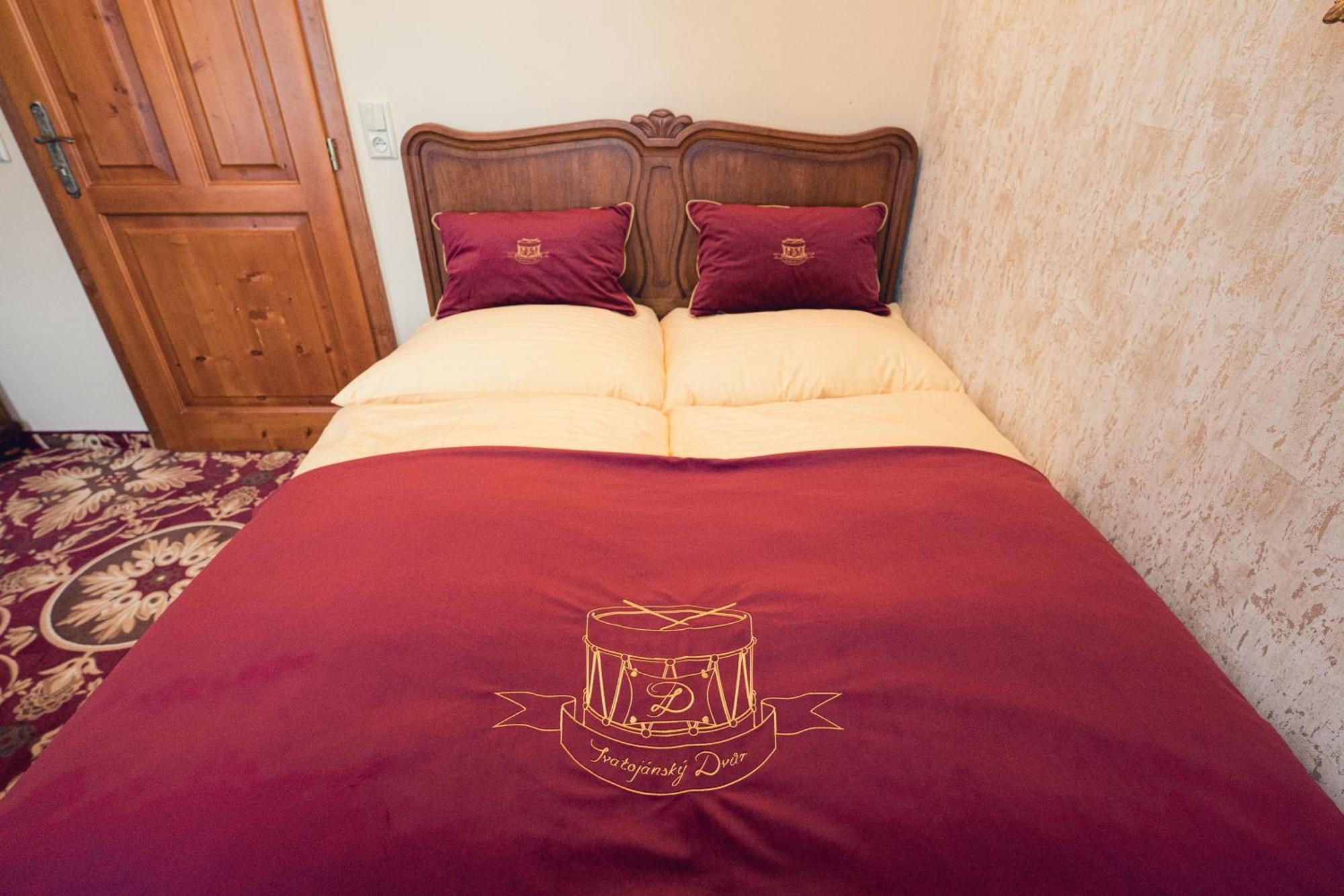 Hotel Svatojansky Dvur Прага Номер фото