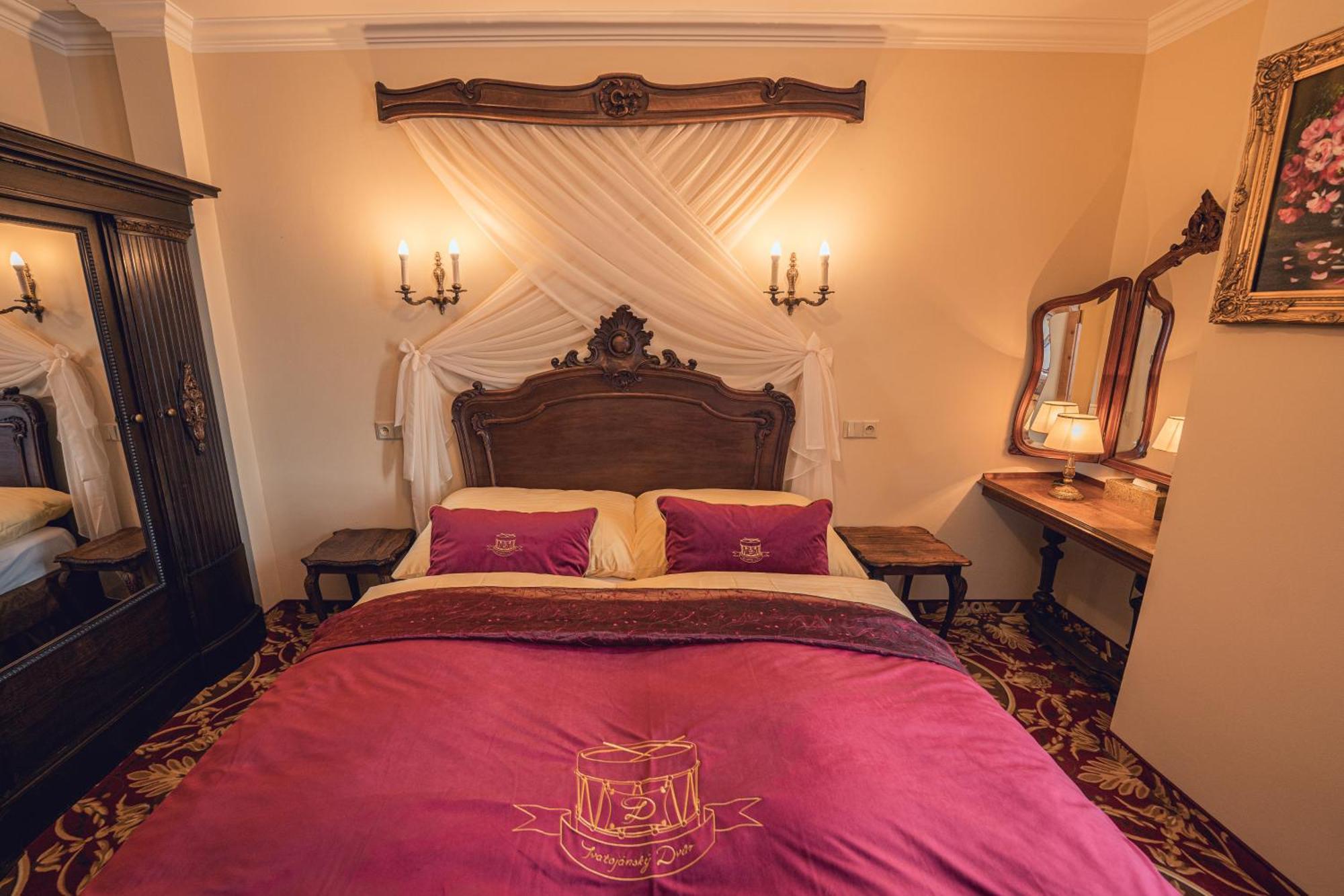 Hotel Svatojansky Dvur Прага Номер фото